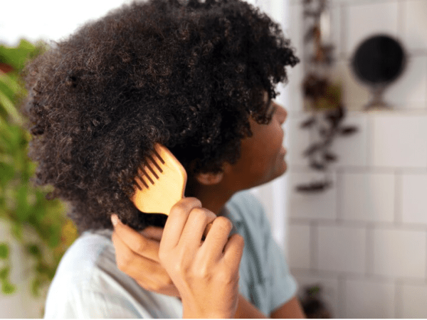 Retour à vos cheveux naturels ou comment réussir sa transition capillaire&nbsp;?